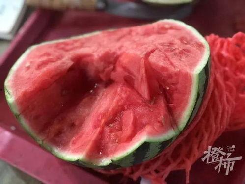 一个人吃麒麟瓜的视频,视频揭秘神秘瓜果的诱人滋味